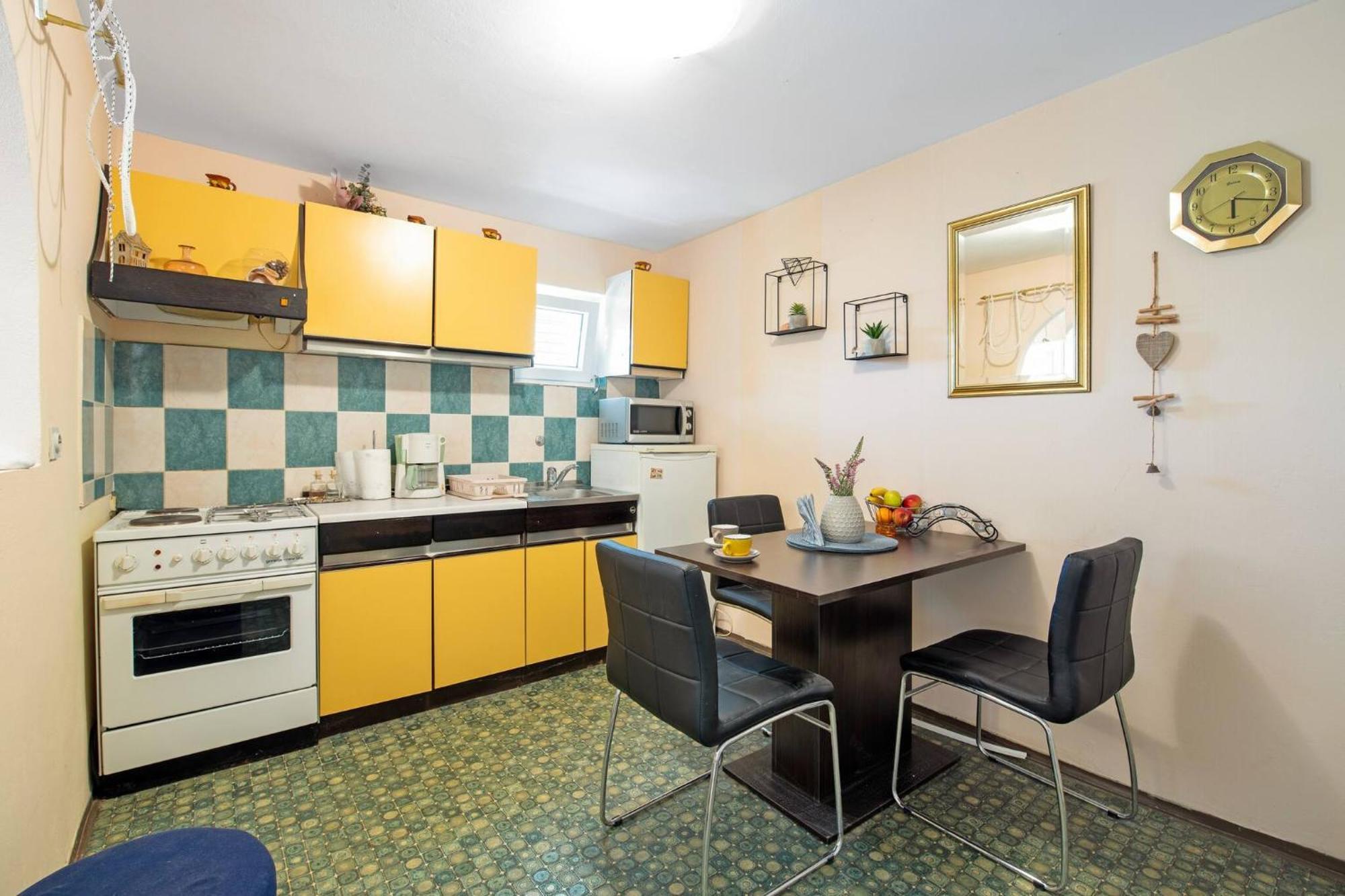 Apartments Nena Бродарика Екстериор снимка